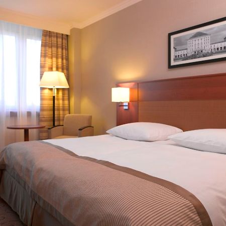 Holiday Inn Munich-Schwabing Munique Quarto foto