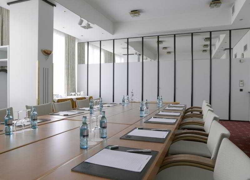 Holiday Inn Munich-Schwabing Munique Facilidades foto