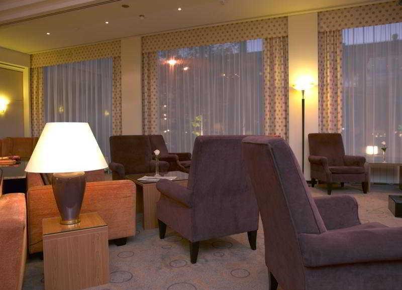 Holiday Inn Munich-Schwabing Munique Interior foto