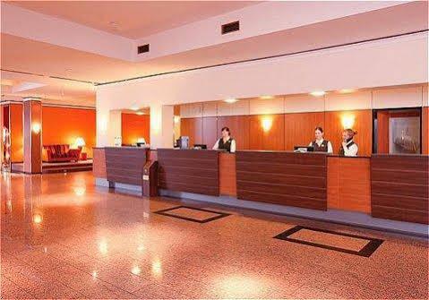 Holiday Inn Munich-Schwabing Munique Exterior foto
